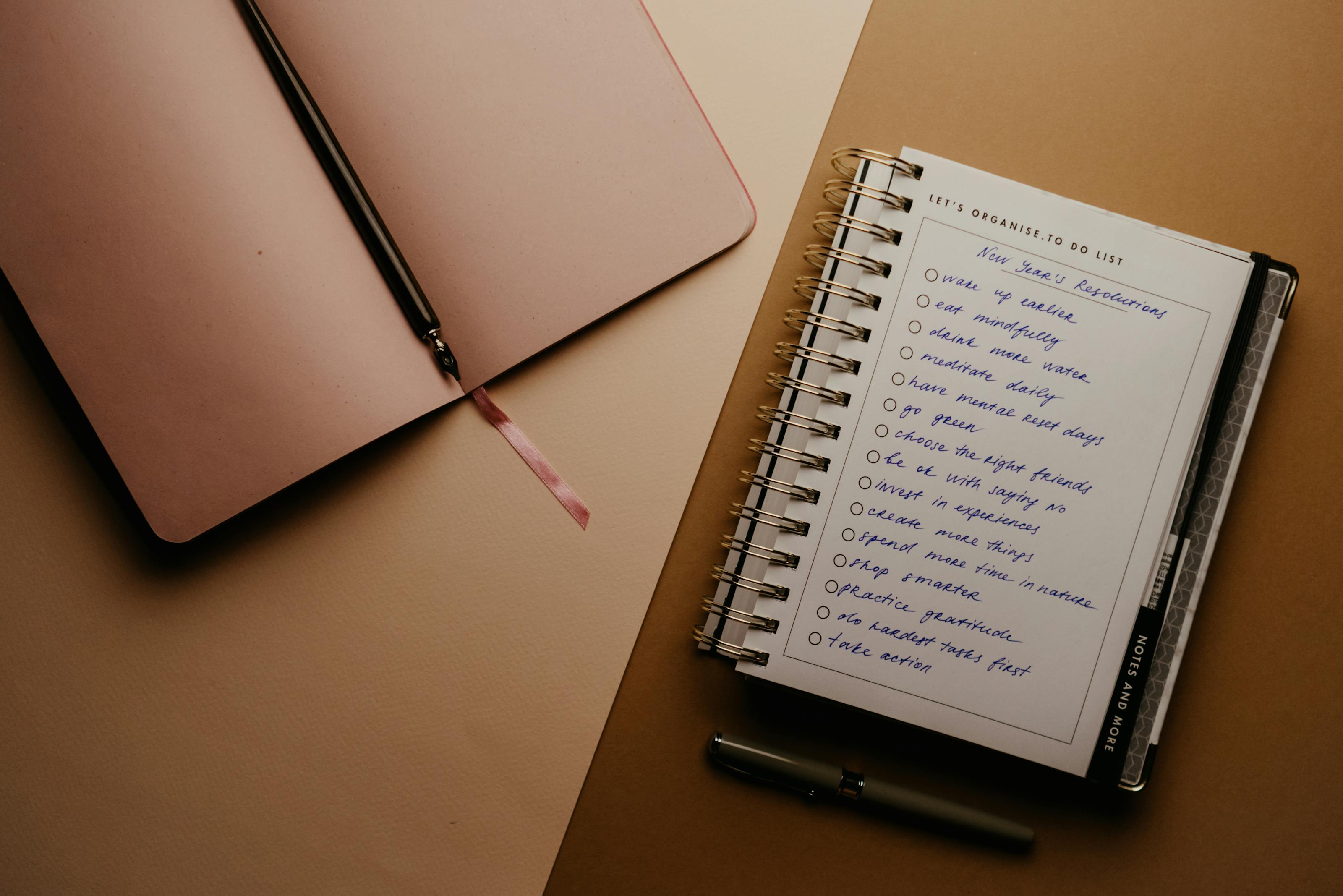 Writer producing blog content for organic traffic growth